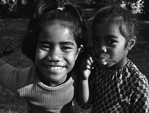 Two Samoan girls
